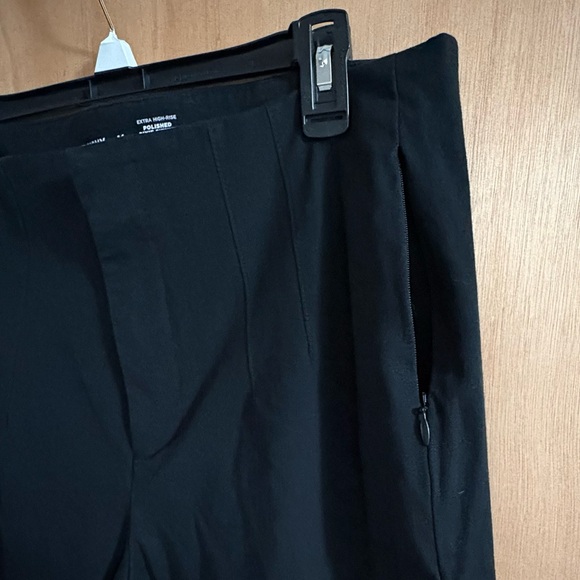 Old Navy Extra High Rise Pixie Skinny Pants Black Size 14 Secret Smooth Pockets - Picture 3 of 10